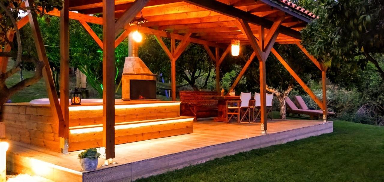 The Elysian At Nicopolis Jacuzzi Apartamento Nikopolis Exterior foto