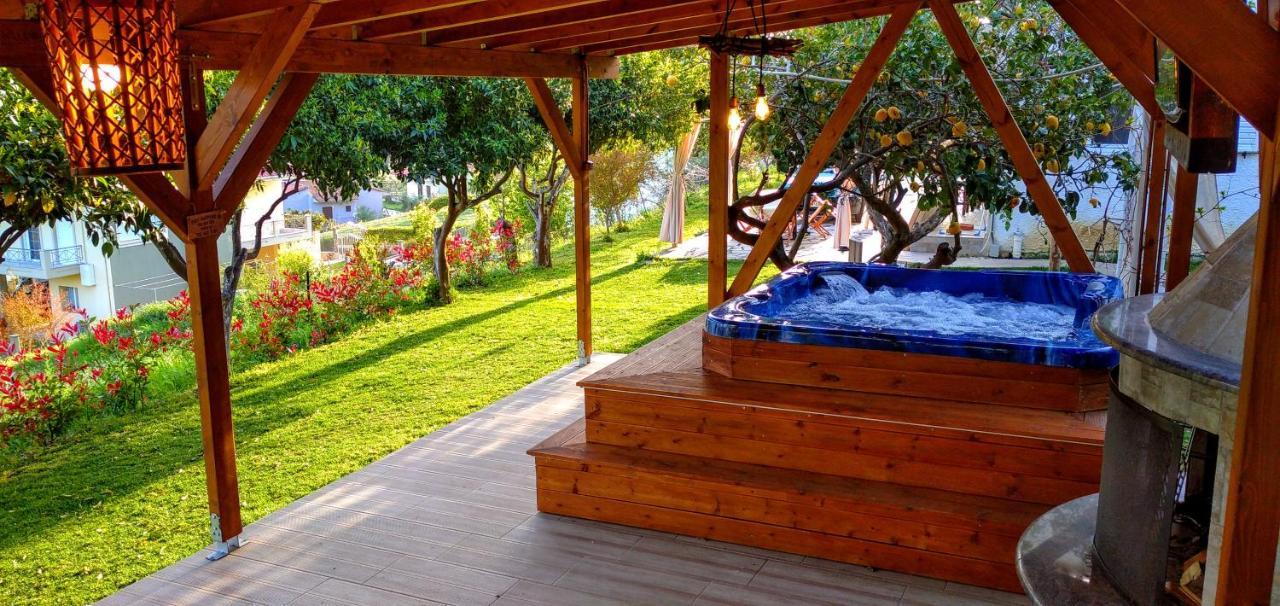 The Elysian At Nicopolis Jacuzzi Apartamento Nikopolis Exterior foto