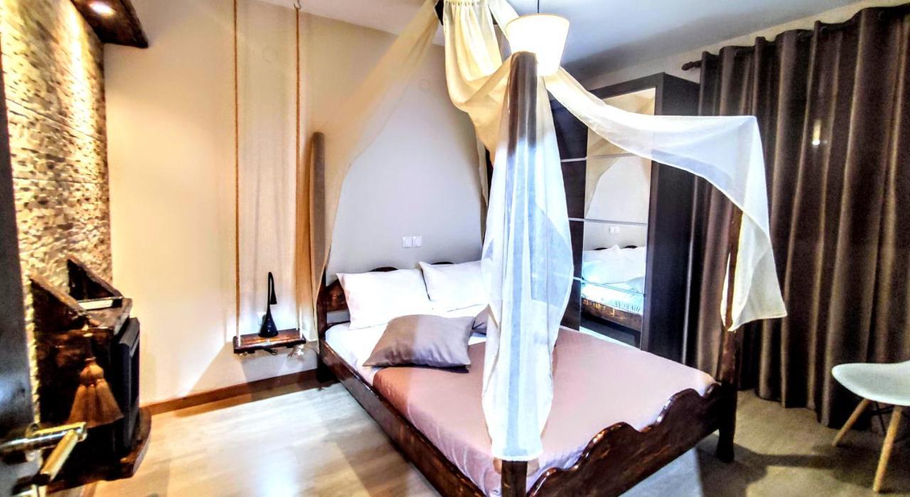 The Elysian At Nicopolis Jacuzzi Apartamento Nikopolis Exterior foto